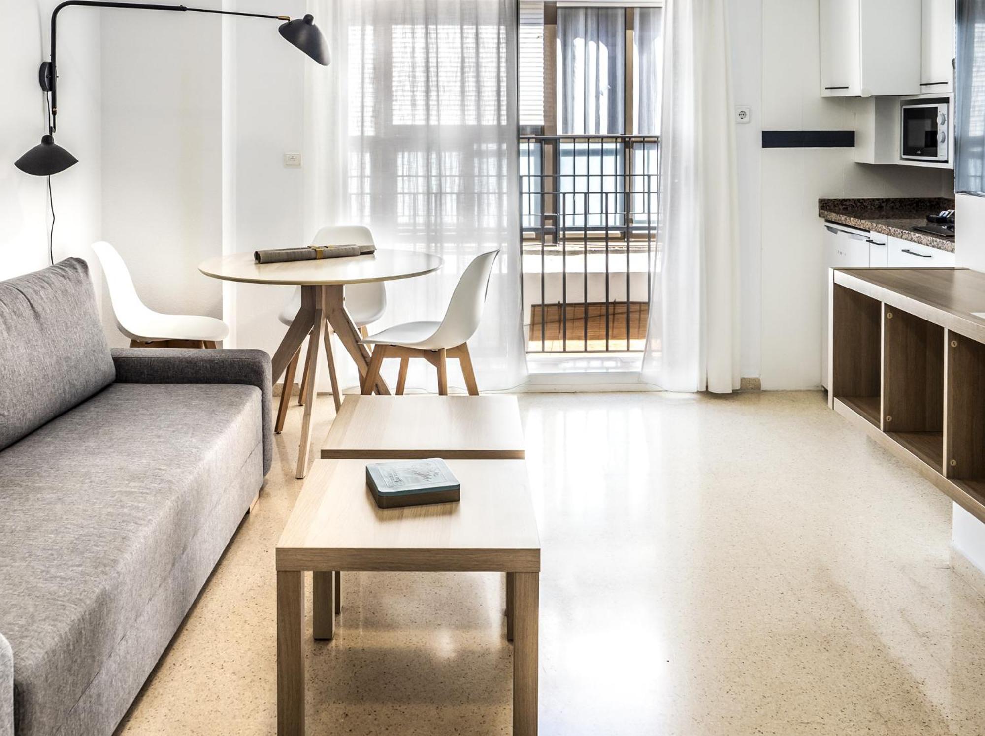 Calma Apartments Бенидорм Экстерьер фото